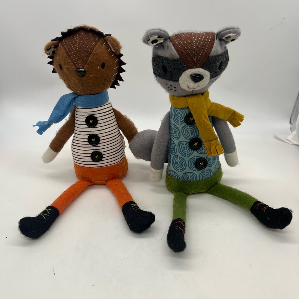 Target Felt Figurine Of Raccoon And Critter Shelf Sitter 2017